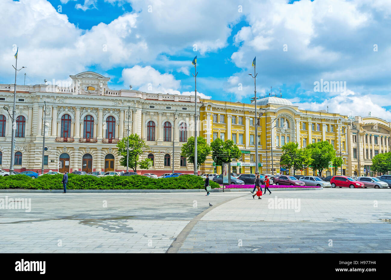 Historische Stadthäuser an der zentralen Stadtpromenade, Platz der Verfassung, Charkiw, Ukraine Stockfoto