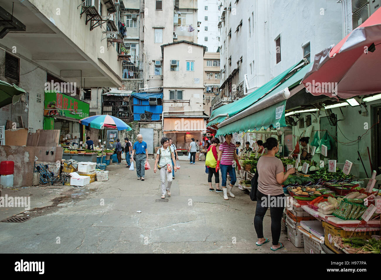 Markt in einer Straße am Kowloon / Hong Kong Stockfoto