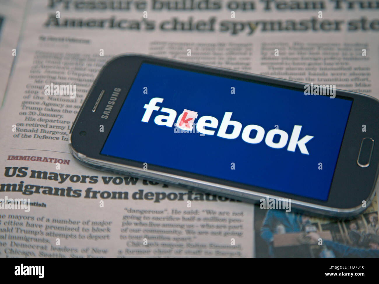 Gefälschte Nachrichten sollen während der jüngsten US-Wahlen in den sozialen Medien platziert wurden Stockfoto