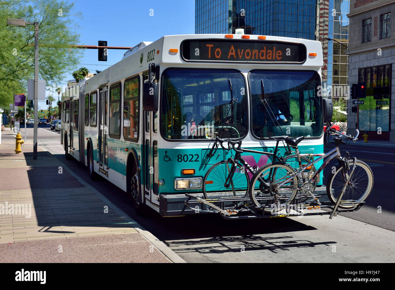 Bus mit Fahrrad tragen Rack, Innenstadt von Phoenix, Arizona, USA Stockfoto