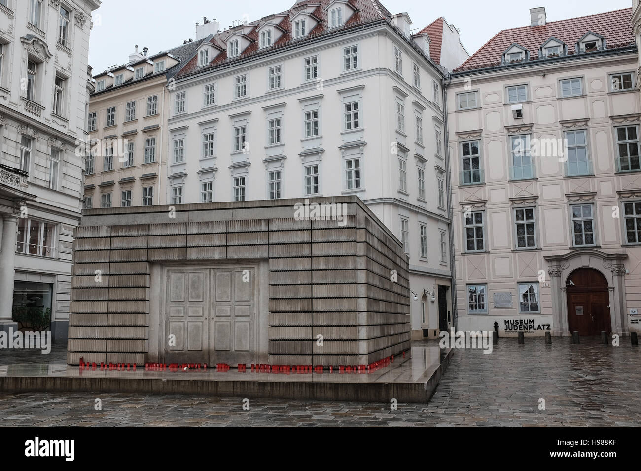 Das Mahnmal für die österreichischen jüdischen Opfer des Holocaust befindet sich im alten Zentrum von Wien Judenplatz, einst die Heimat eines der größten Stockfoto