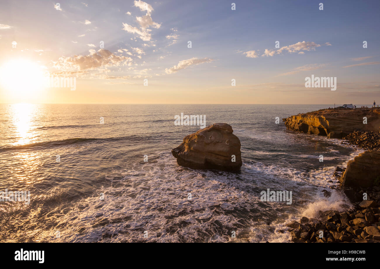 Meer und Küste. Sunset Cliffs Natural Park, San Diego, Kalifornien, USA. Stockfoto