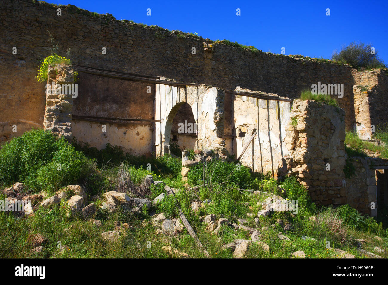 Alte Ruinen Wassermühle mit Aquädukt. Acate. Sizilien Stockfoto