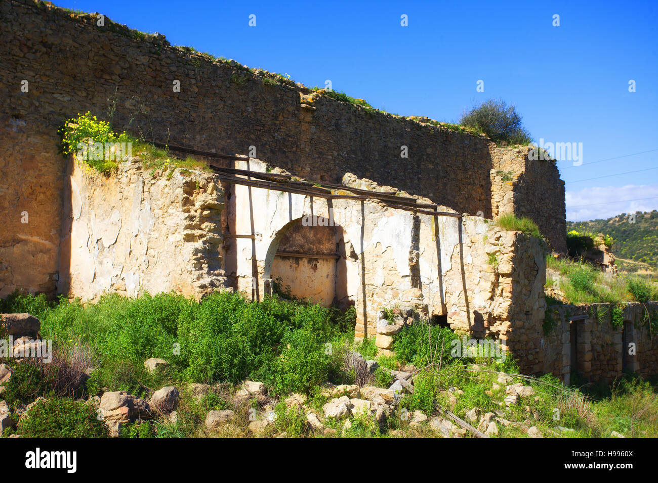 Alte Ruinen Wassermühle mit Aquädukt. Acate. Sizilien Stockfoto