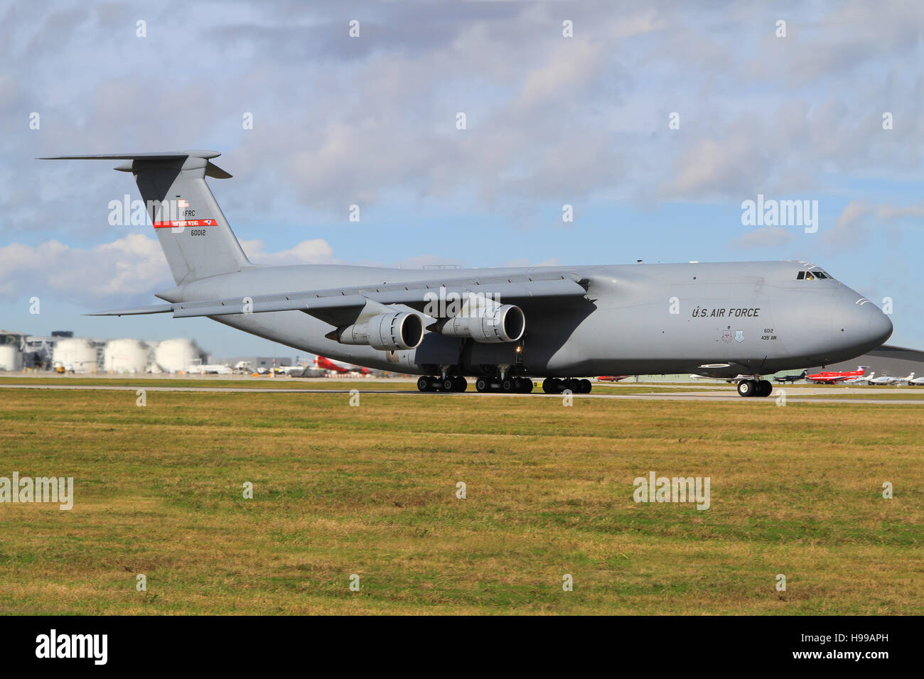 Stuttgart/Deutschland 3. Juni 2015: C5-M Super Galaxy aus USA Luftwaffe am Stuttgarter Flughafen. Stockfoto