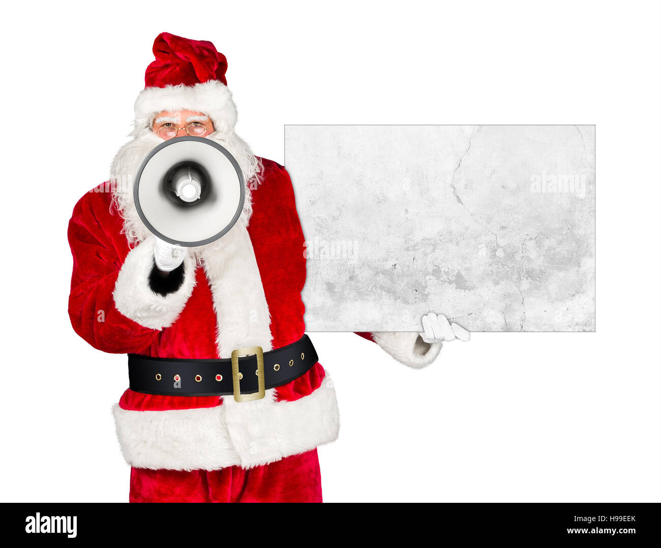traditionelle klassische rote weiße Weihnachtsmann machen schreien laut Ankündigung mit Megafon Megaphon Beton Stein Plakatwand in der anderen Hand isolieren Stockfoto