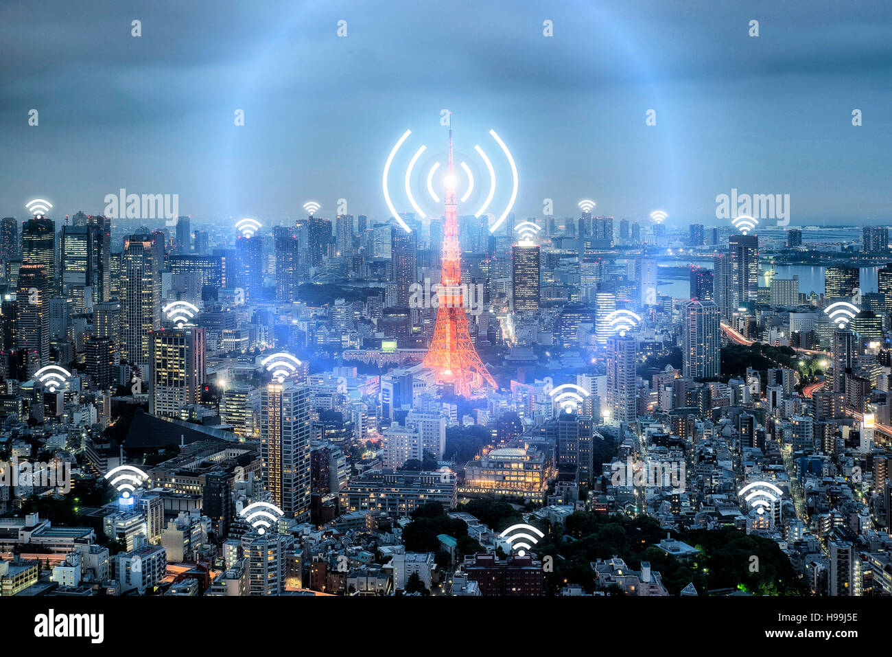 WiFi-Symbol und Tokyo City mit Netzwerk-Verbindung-Konzept, intelligente Stadt Tokio und drahtlose Kommunikationsnetz, abstrakte Bild visuell, Internet von dünnen Stockfoto