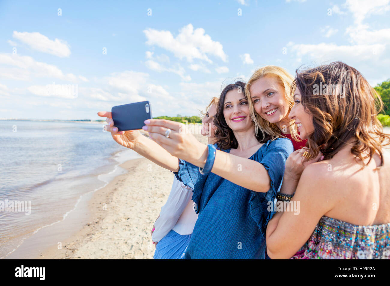 Frauen am Strand, ein Selbstporträt Stockfoto