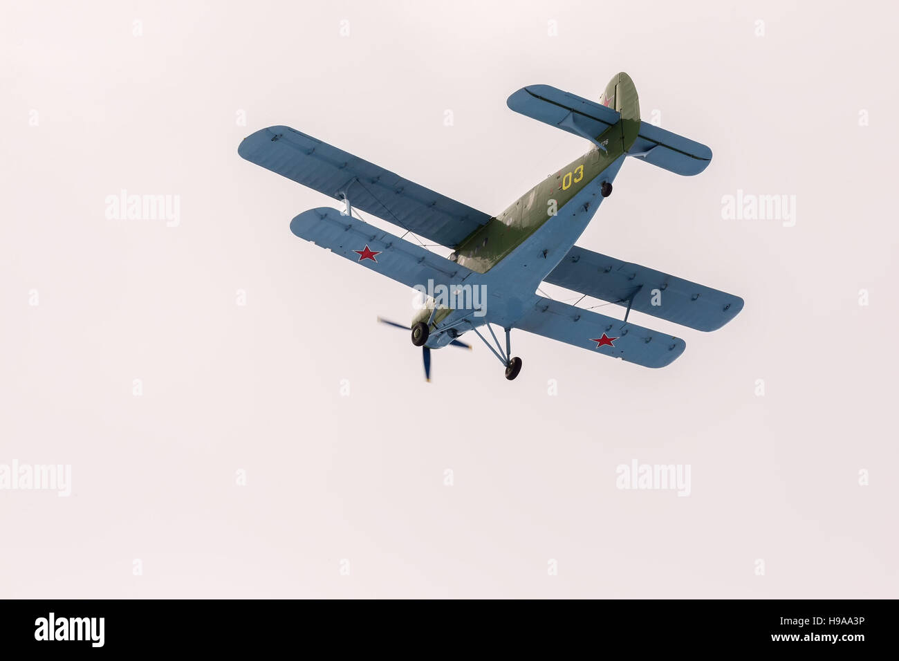 Flugzeug AN-2 Teilnehmer Airshow. Stockfoto