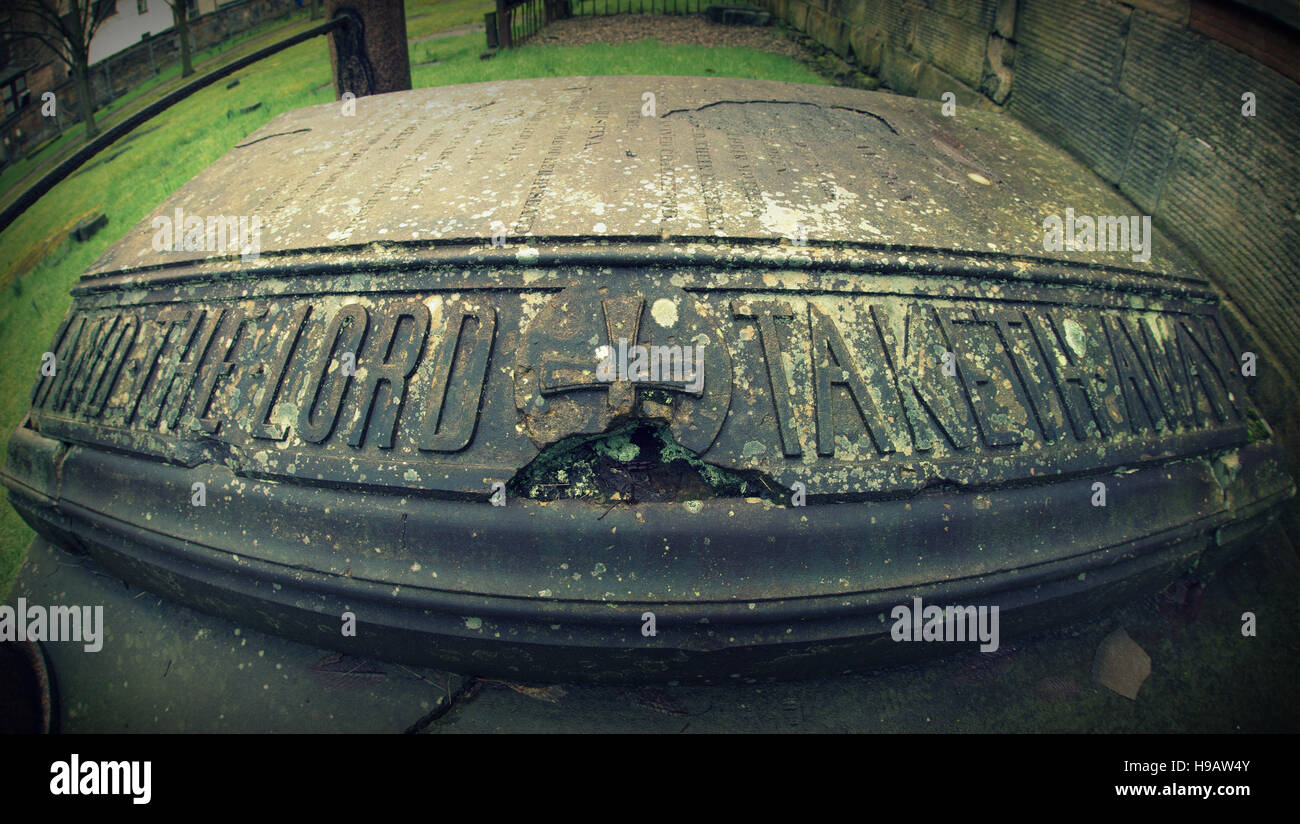 Gräber, die geschützt sind, um zu stoppen, schwerer Raub in viktorianischen Zeiten Ramshorn Friedhof ist ein Friedhof in Schottland Stockfoto