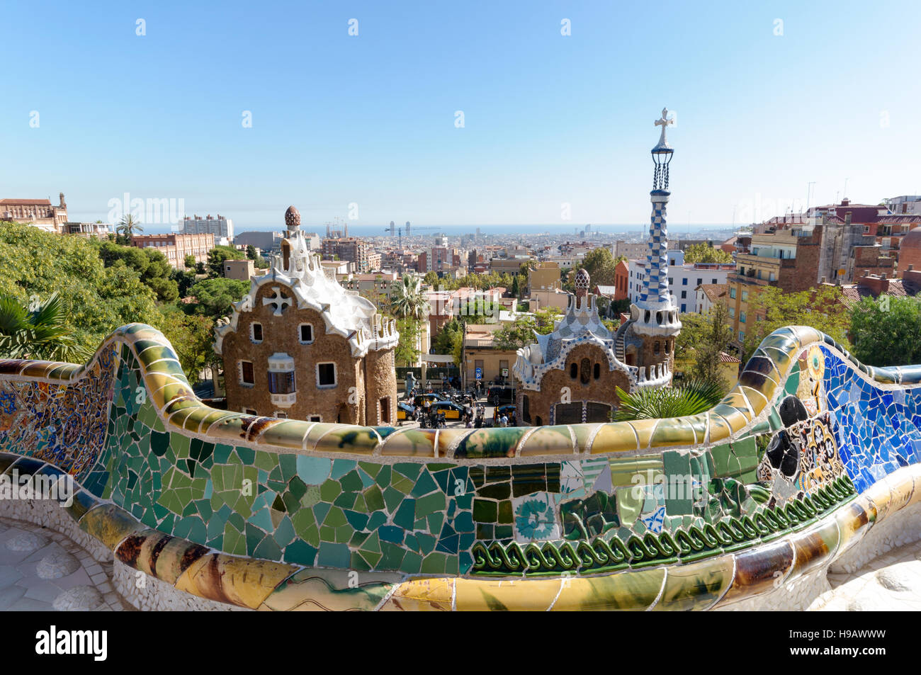 Der Park Güell ist ein öffentlicher ParkSystem bestehend aus Gärten