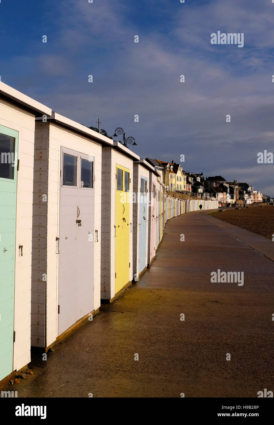 Strandhütten an Lyme Regis Dorset UK Stockfoto