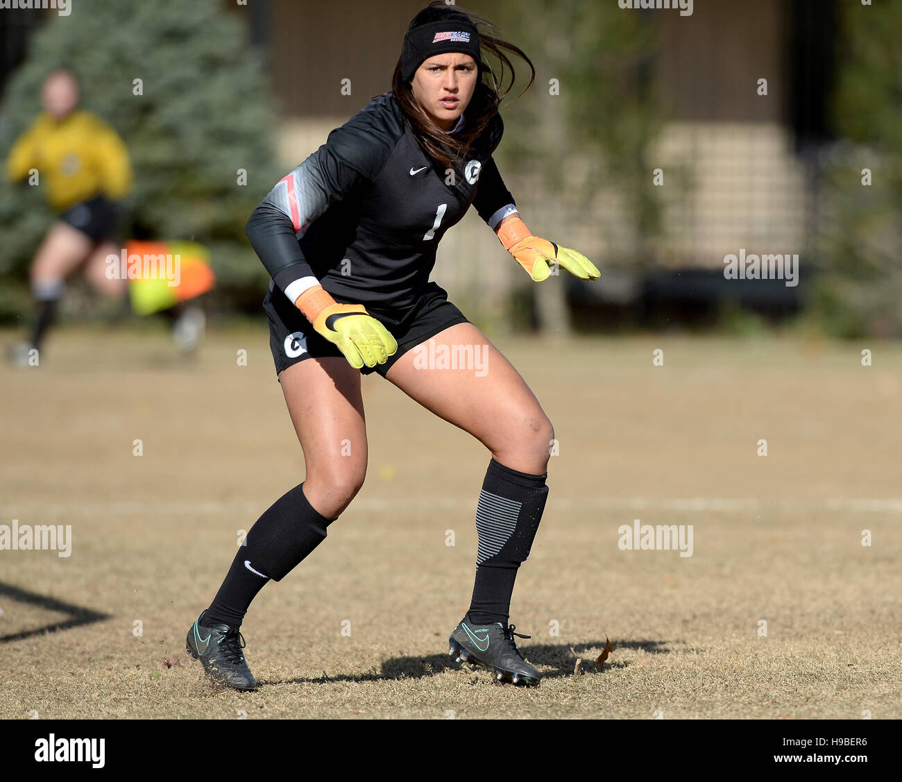 Washington, DC, USA. 20. November 2016. 20161120 - Georgetown Torwart ARIELLE SCHECHTMAN wird während der zweiten Hälfte gegen Virginia in der dritten Runde des NCAA Frauen Fußball-Europameisterschaft in Shaw Field in Washington gesehen. © Chuck Myers/ZUMA Draht/Alamy Live-Nachrichten Stockfoto