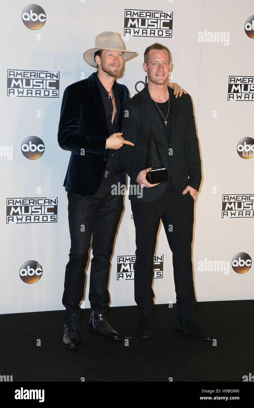 19. November 2016 - 20. November 2016 - Los Angeles, Kalifornien - Brian Kelley, Tyler Hubbard. 2016 American Music Awards statt am Microsoft-Theater. Bildnachweis: PMA/AdMedia (Kredit-Bild: © Pma/AdMedia über ZUMA Draht) Stockfoto