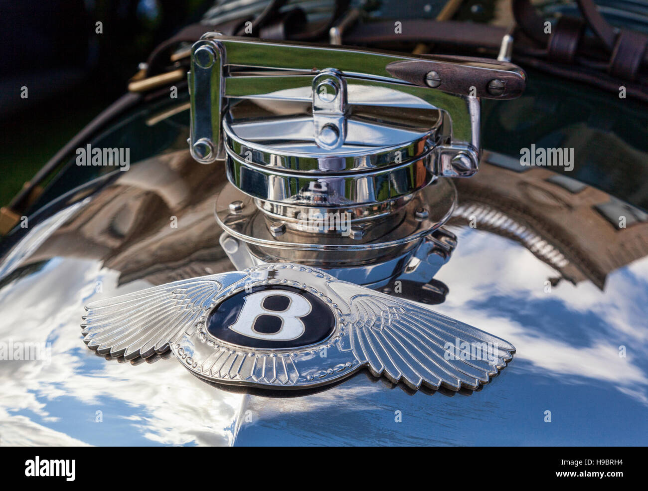 Bentley Motorhaube Abzeichen und Radiator Cap, detail Stockfoto