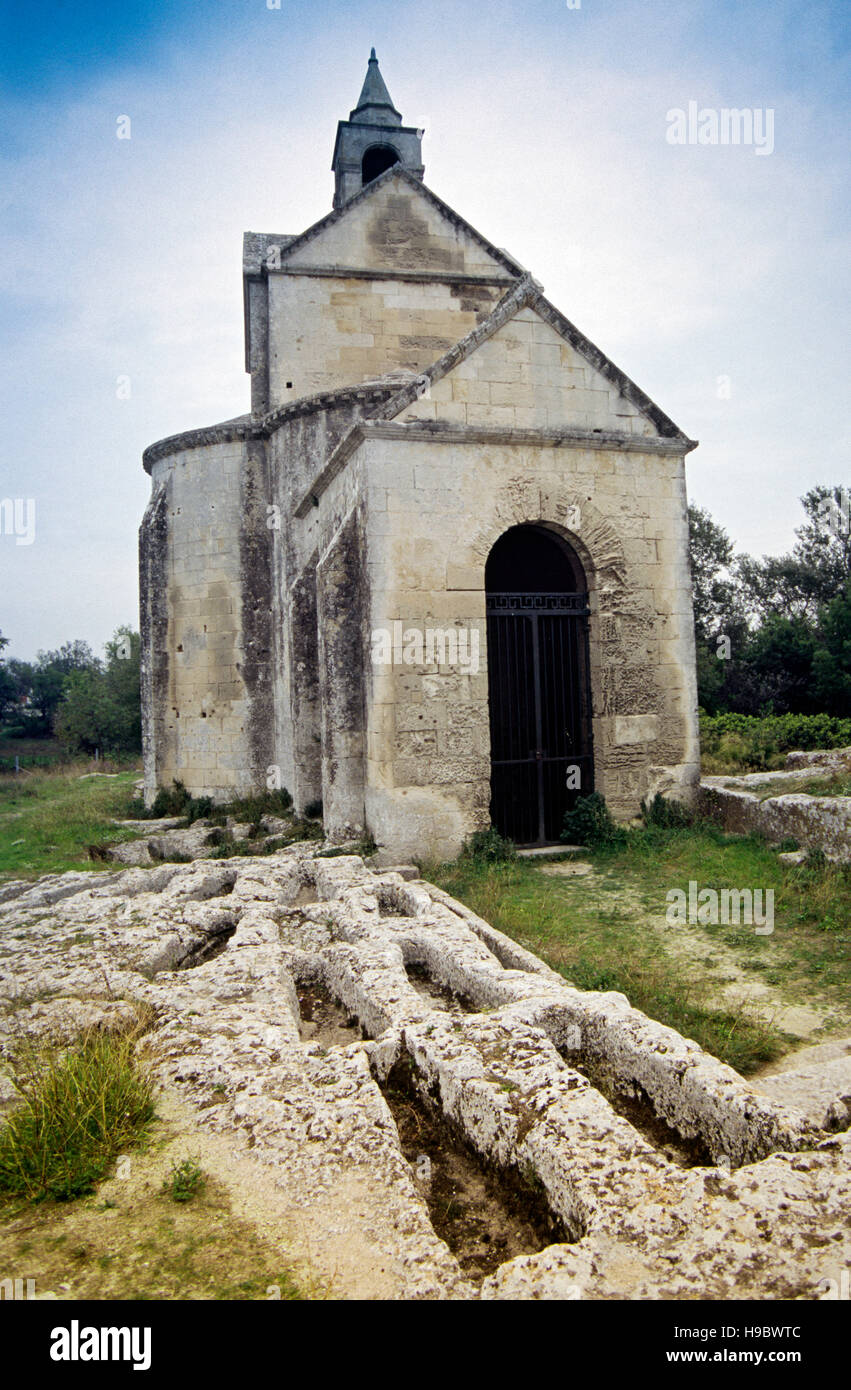 Frankreich, Provence, Arles, Montmajour Abtei, Felsengräber oder Nekropole und Kapelle Stockfoto