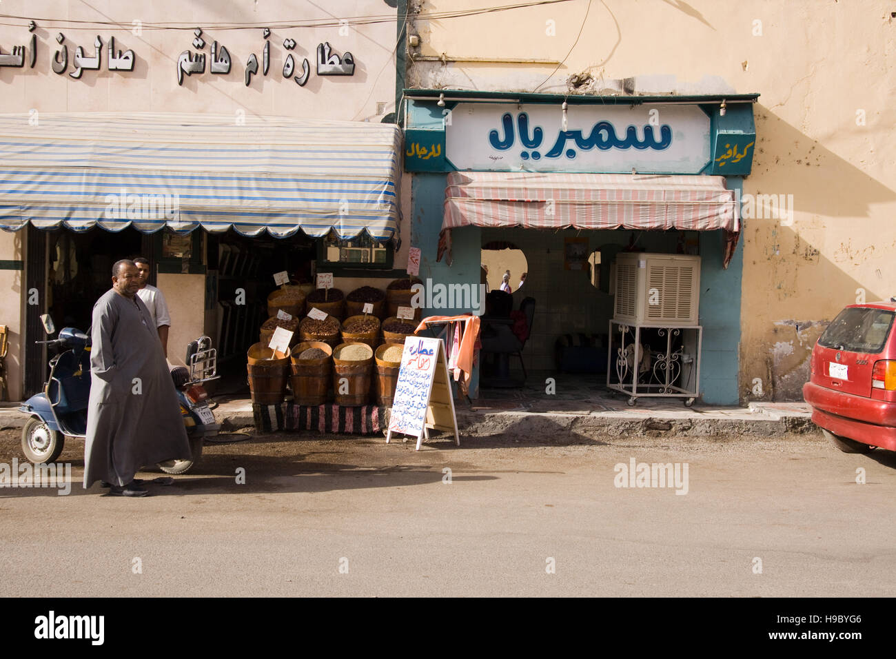 Menschen in Assuan Ägypten im Alltag Stockfoto