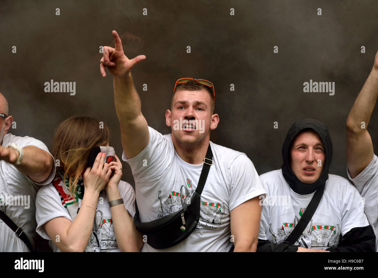 Legia Warschau Fans Im Pge Im Stadion In Warschau Stockfotografie Alamy