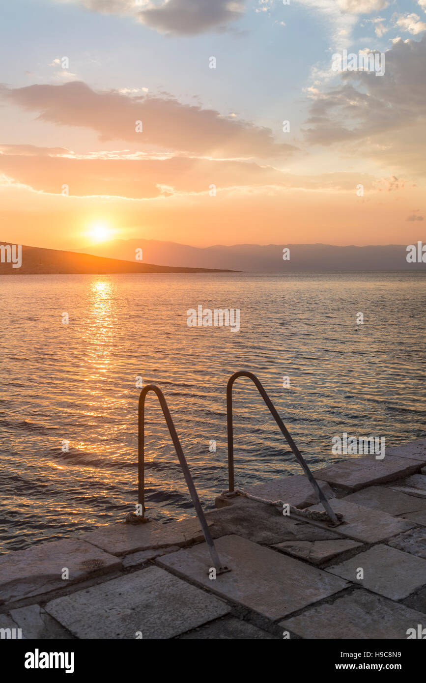 Handläufe und Meer, Kvarner Bucht, nördliche Adria, Kroatien Stockfoto