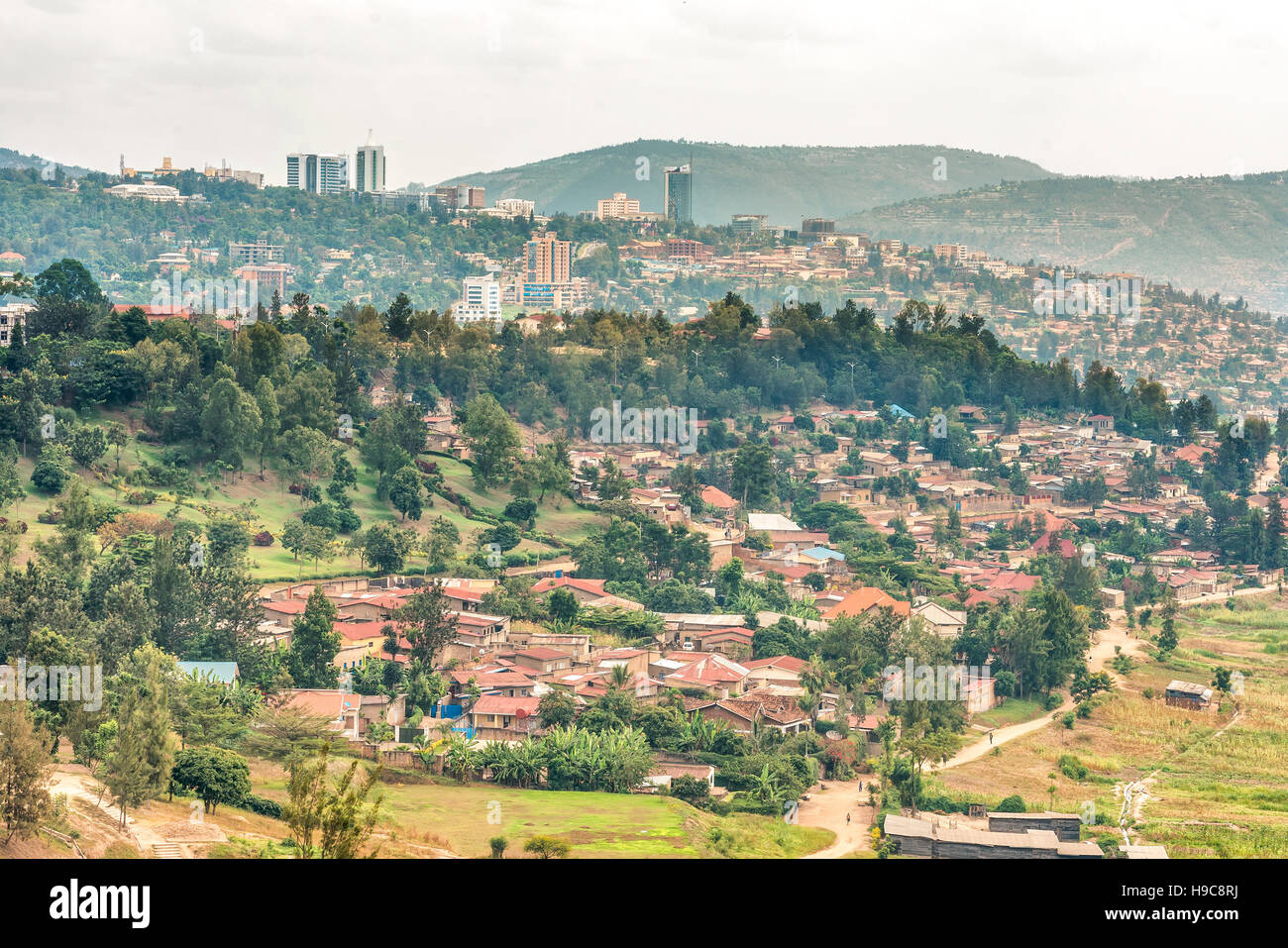 Luftaufnahme von Kigali, der Kopf-Ruanda von den Hügeln am Rand der Stadt Stockfoto