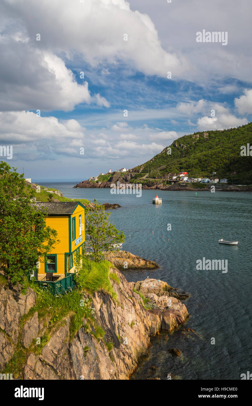 Die Hafeneinfahrt und Fort Amherst aus der Batterie, St. John's, Neufundland und Labrador, Kanada. Stockfoto