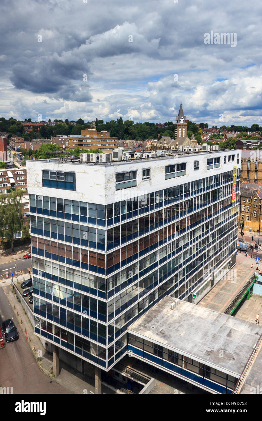 Ansicht von oben von Hameln Haus (jetzt ein Premier Inn), Torbogen, nördlich von London, Großbritannien Stockfoto