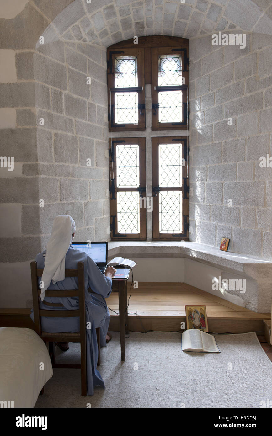 Mont Saint-Michel (Mont Saint Michel), (Normandie, Frankreich Nord-West): monastischen Gemeinschaften von Jerusalem Stockfoto