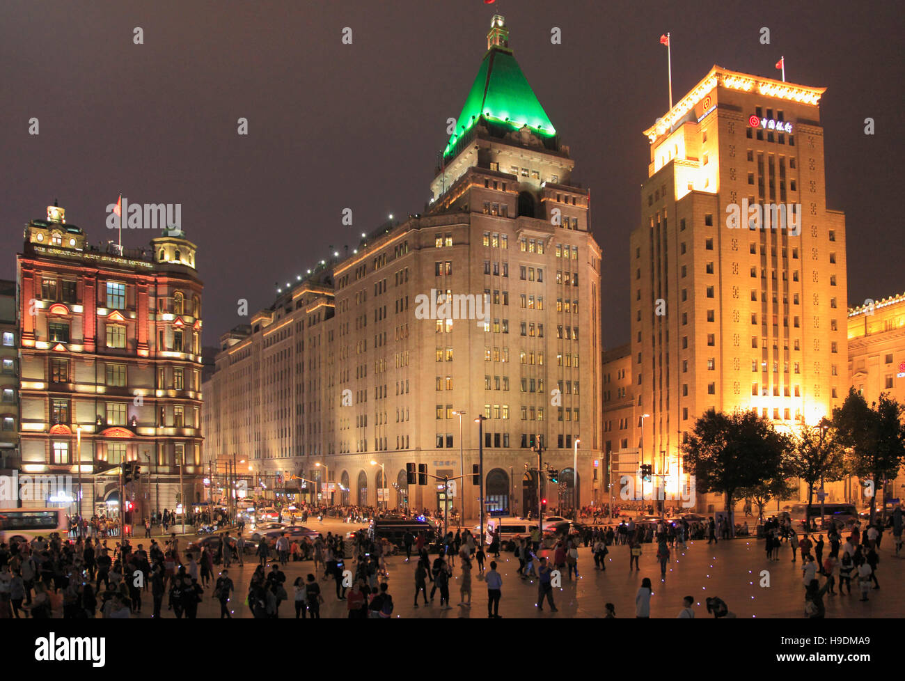 China, Shanghai, Bund, Palace Hotel, Peace Hotel, Bank of China, historische Architektur, Stockfoto
