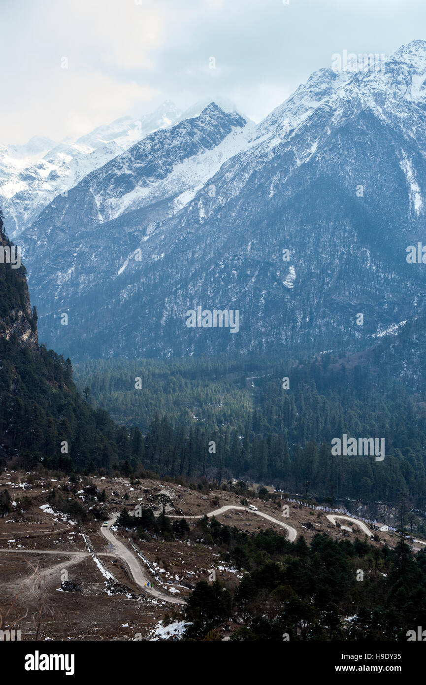 Das Lachung-Tal in der Nähe von Lachung Dorf in Nord-Sikkim, Indien. Stockfoto