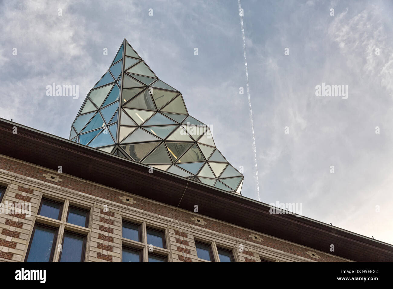 Antwerpen, Belgien - Oktober 2016: Der neue Hafen Haus in Antwerpen Repurposes, erneuert in eine neue Headaquarters für den Port, erstellt von Zaha Hadid, ihr Stockfoto