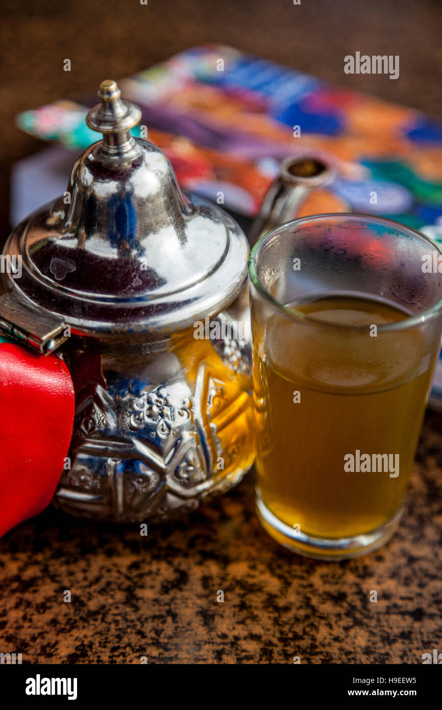 Traditionellen marokkanischen Minztee, Fes el Bali, Fes, Marokko Stockfoto