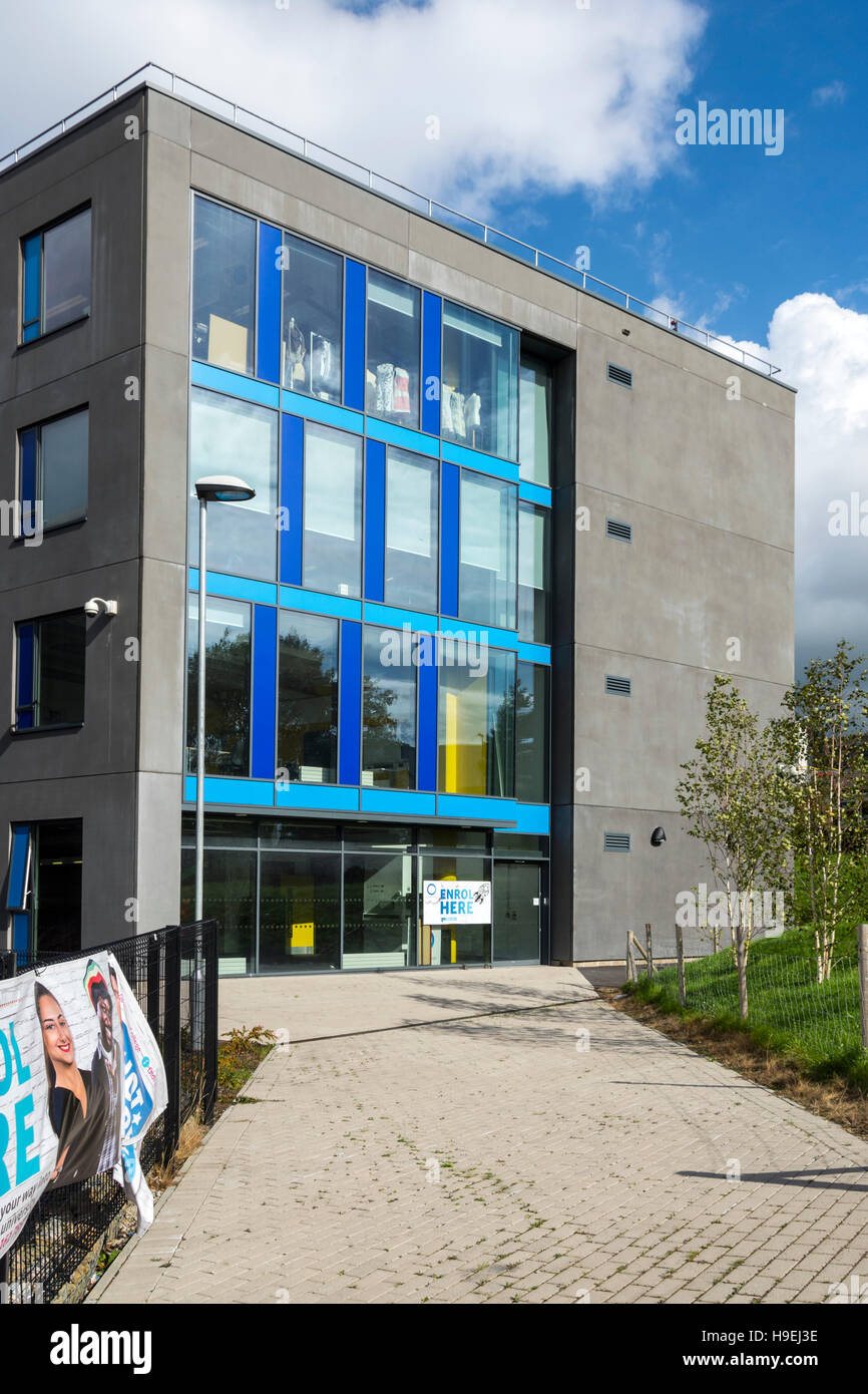 Oldham College, das Lernen Hub und Empfangsgebäude (Architekten: Aedas 2014), Middleton Road, Oldham, größere Manchester, UK Stockfoto
