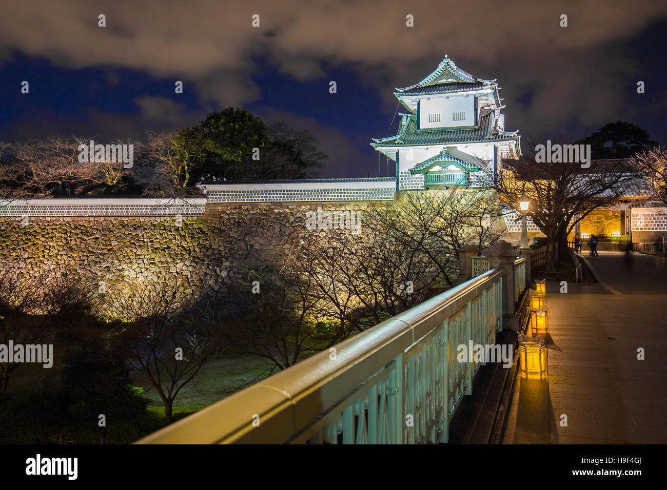 Light-up Kenrokuen Garten und Kanazawa Schlosspark in Kanazawa, Japan. Stockfoto