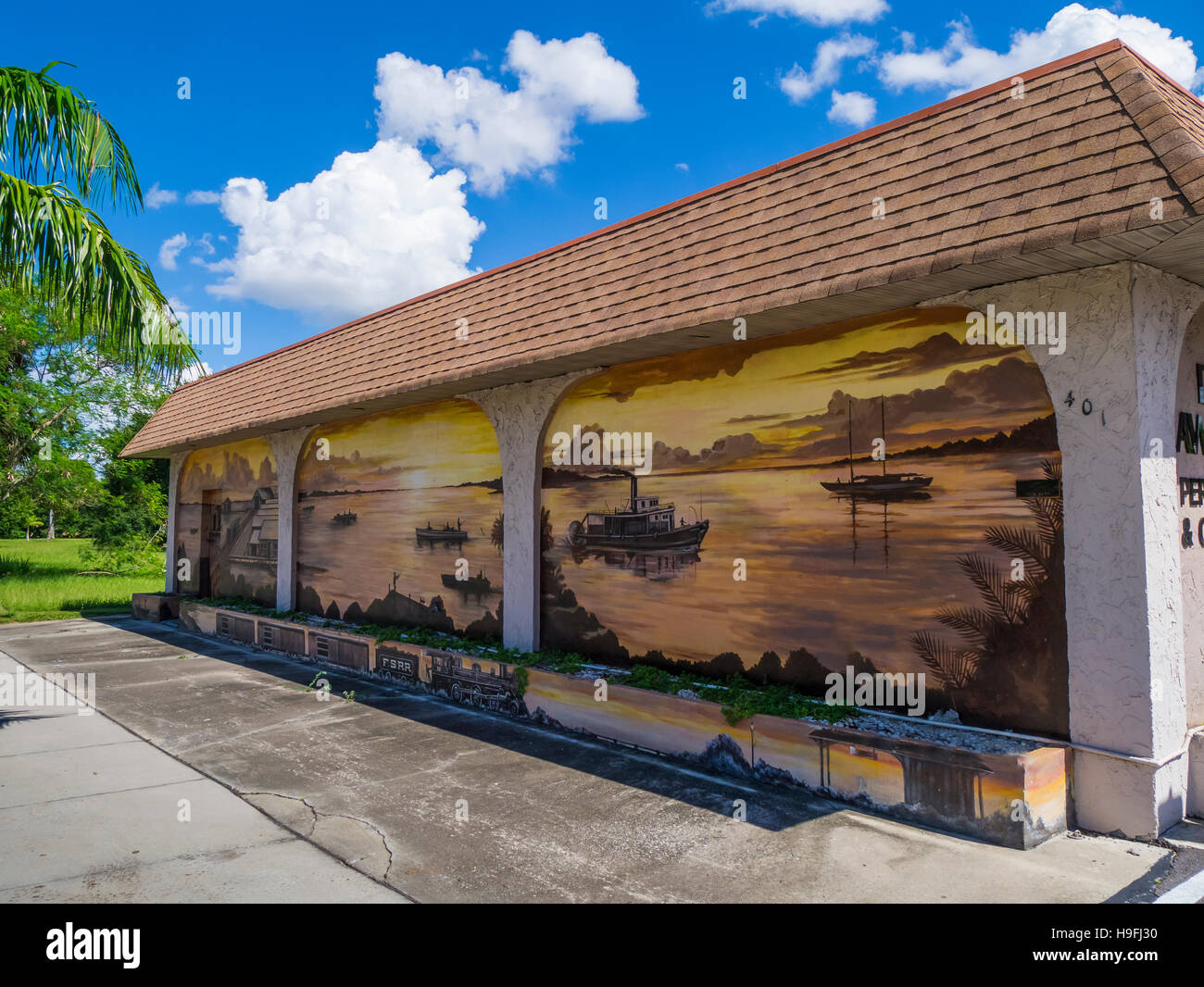 Wandmalereien auf Außenwände von Gebäuden in Punta Gorda in Charlotte County in Florida Stockfoto