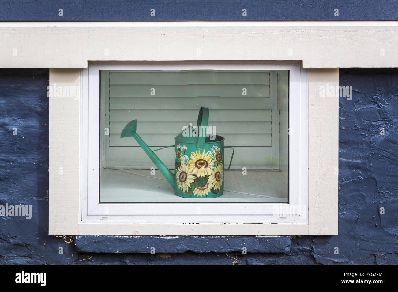 Eine bunte Fenster auf Jellybean Häuser in St. John's, Neufundland und Labrador, Kanada. Stockfoto