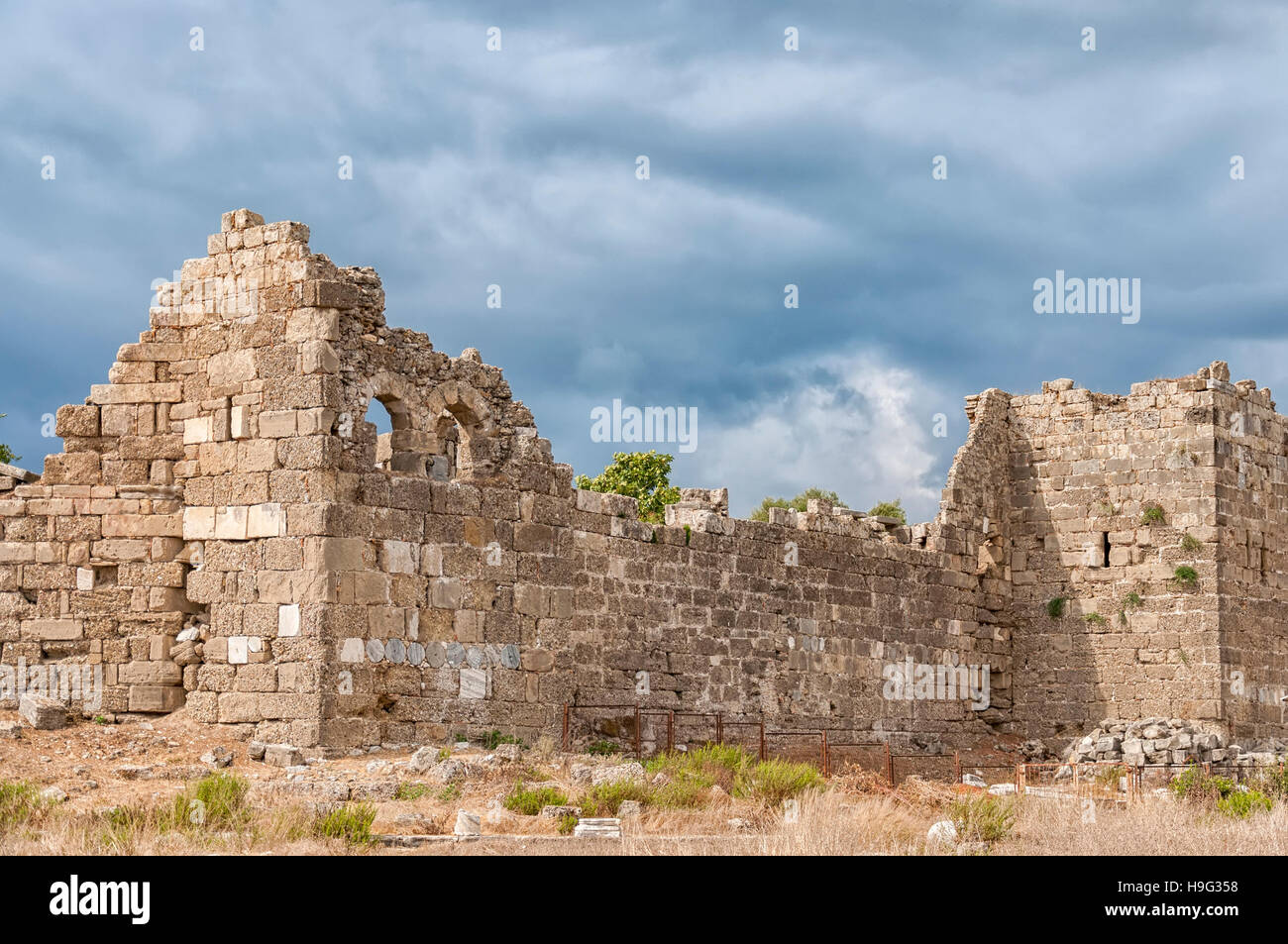 Teil der antiken Stadt Wand-Ruinen, die die Altstadt von Side in der Türkei zu umgeben. Stockfoto