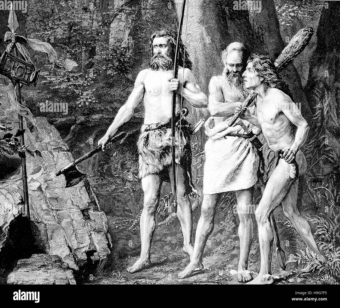 Die alten deutschen finden römische militärische Zeichen in das Holz Stockfoto