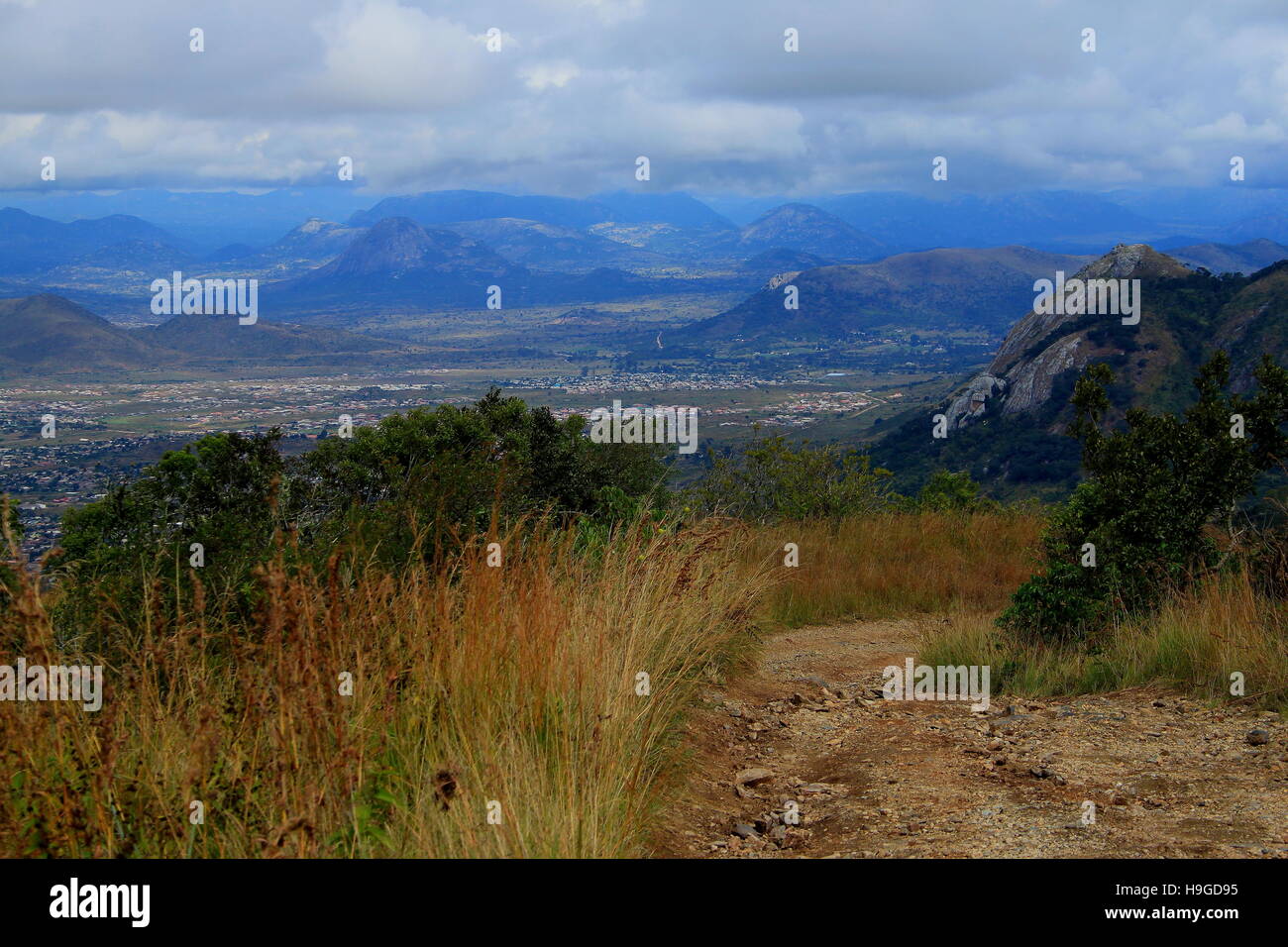 Blick auf die östlichen Hochland von Simbabwe aus Cecilkop außerhalb der Stadt Mutare Bild im Querformat mit Kopie Raum gesehen Stockfoto