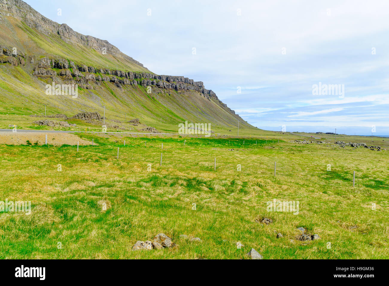 Küste und Landschaft in der Region Ost Fjorde, Island Stockfoto