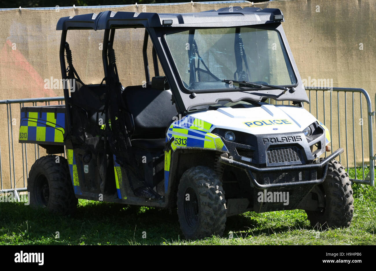 Hampshire Constabulary 4 x 4 Polaris Fahrzeug abgestellt auf einem Musikfestival auf der Isle Of Wight Stockfoto