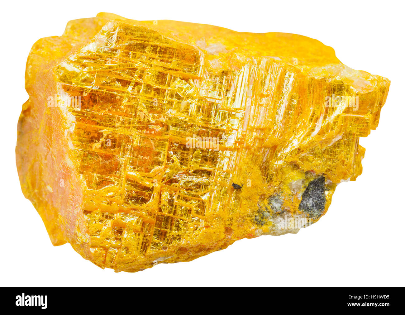 Makro-Aufnahmen der Probe der natürlichen Mineral - gelbe Rhusma (Ratebane, gelbe Arsen, gelbe Ratebane) Stück isoliert auf weißem Hintergrund Stockfoto