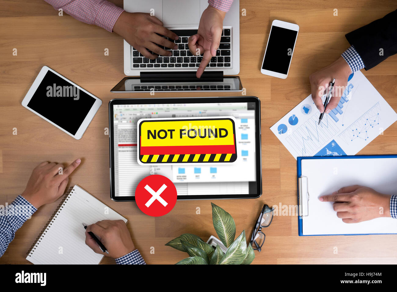 404 Computer nicht gefunden 404 Error Fehler Warnung Problem Stockfoto