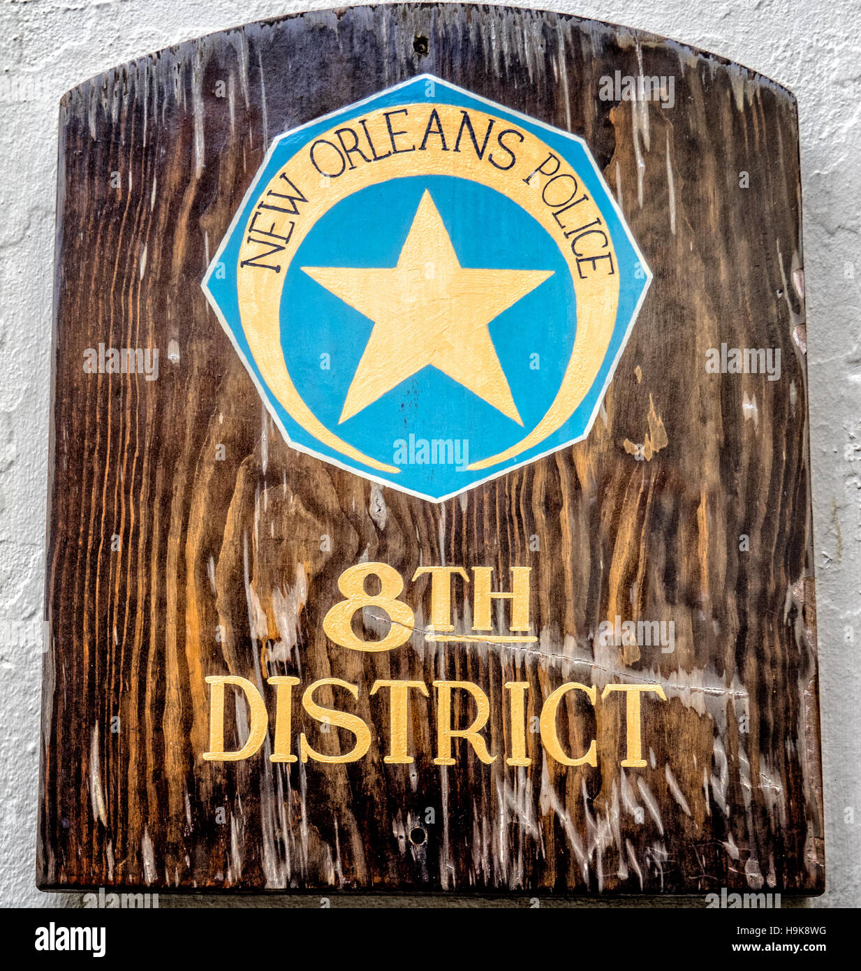 Dieses Zeichen ist im 8. Bezirk Polizeistation im French Quarter. Stockfoto