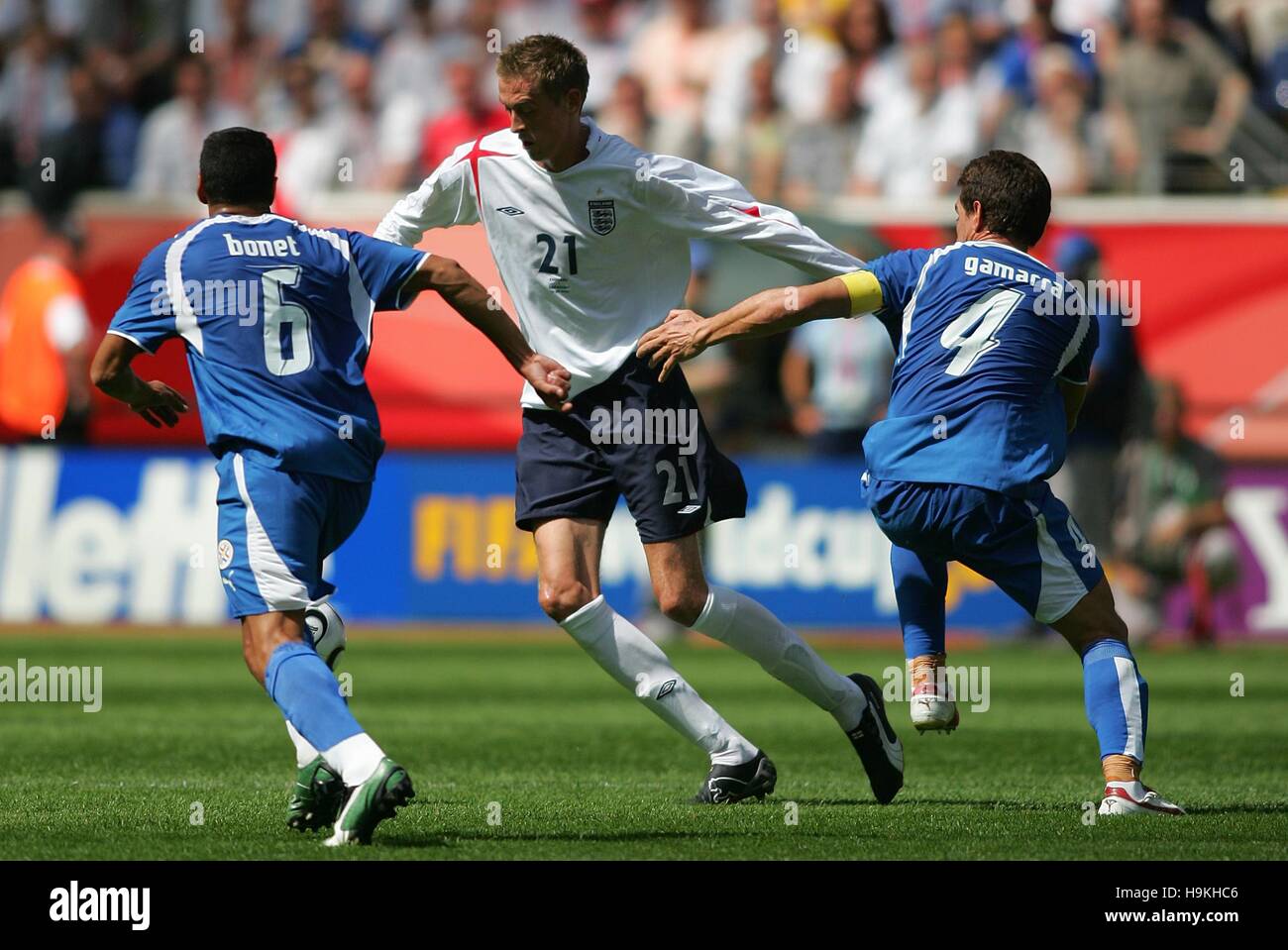 C BONET P CROUCH & C GAMARRA ENGLAND V PARAGUAY WM FRANKFURT Deutschland 10. Juni 2006 Stockfoto