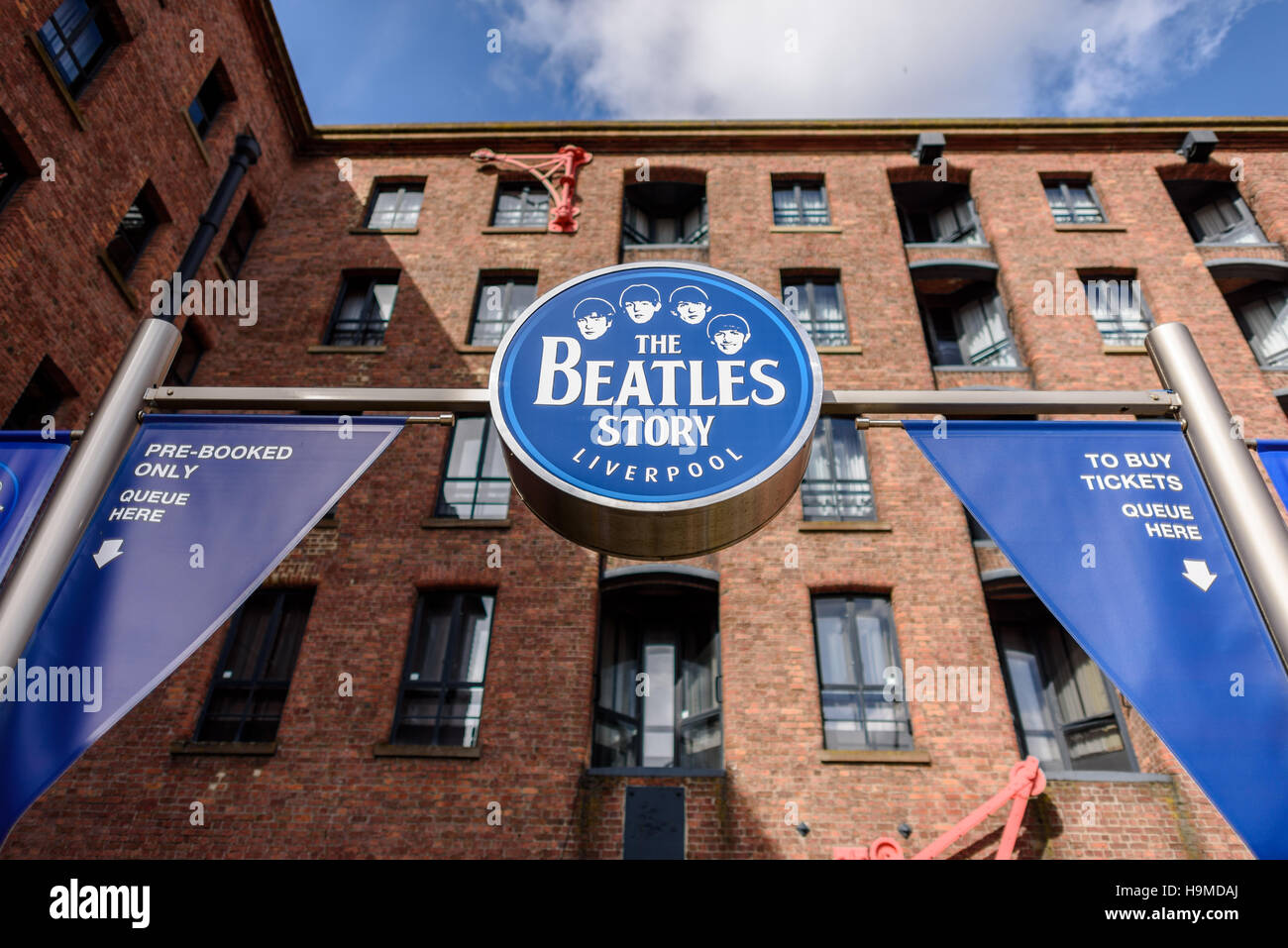 Das Zeichen für "The Beatles Story" Ausstellung am Albert Dock in Liverpool. * REDAKTION * Stockfoto