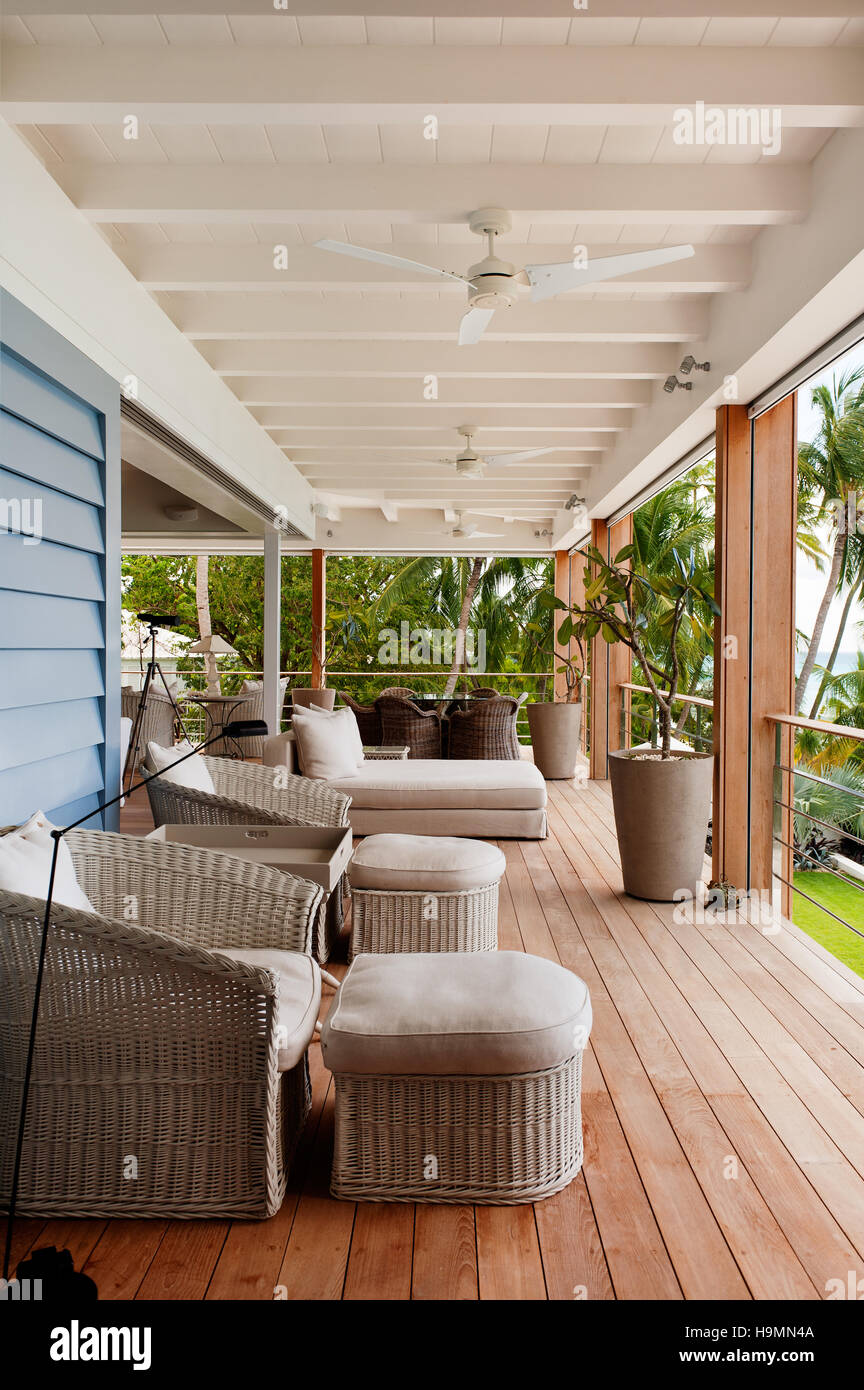 Balkon Terrasse Sitzgelegenheiten, Barbados, West Indies, Karibik Stockfoto