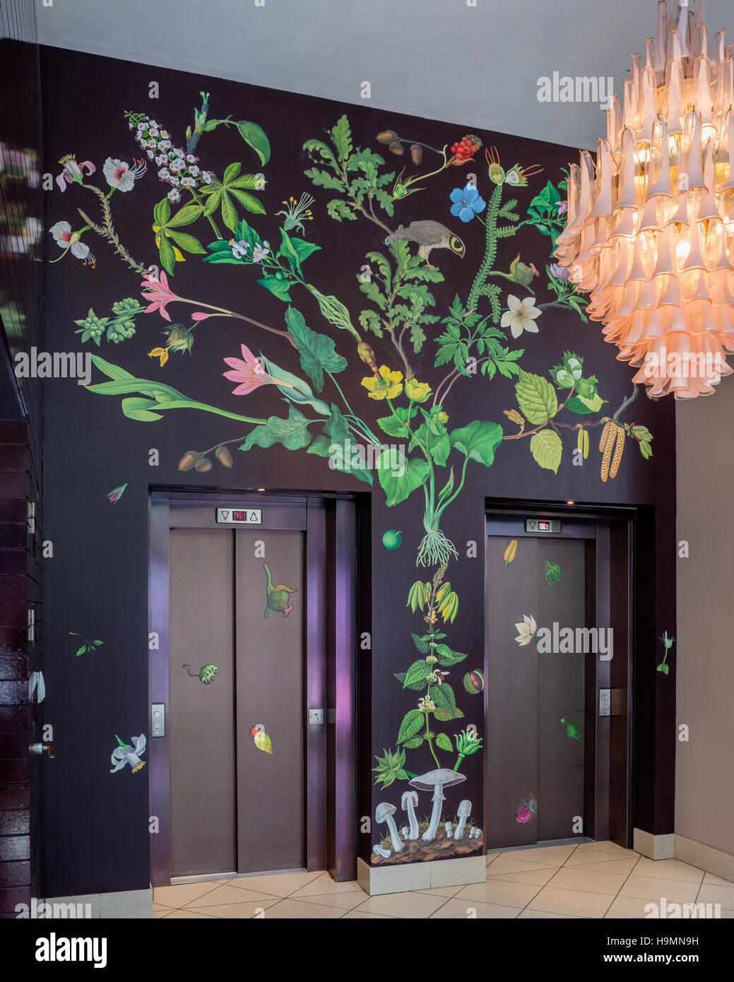 Aufzug im Foyer des Zetta Hotel, London, UK Zetter Hotel, Clerkenwell, London, UK Stockfoto