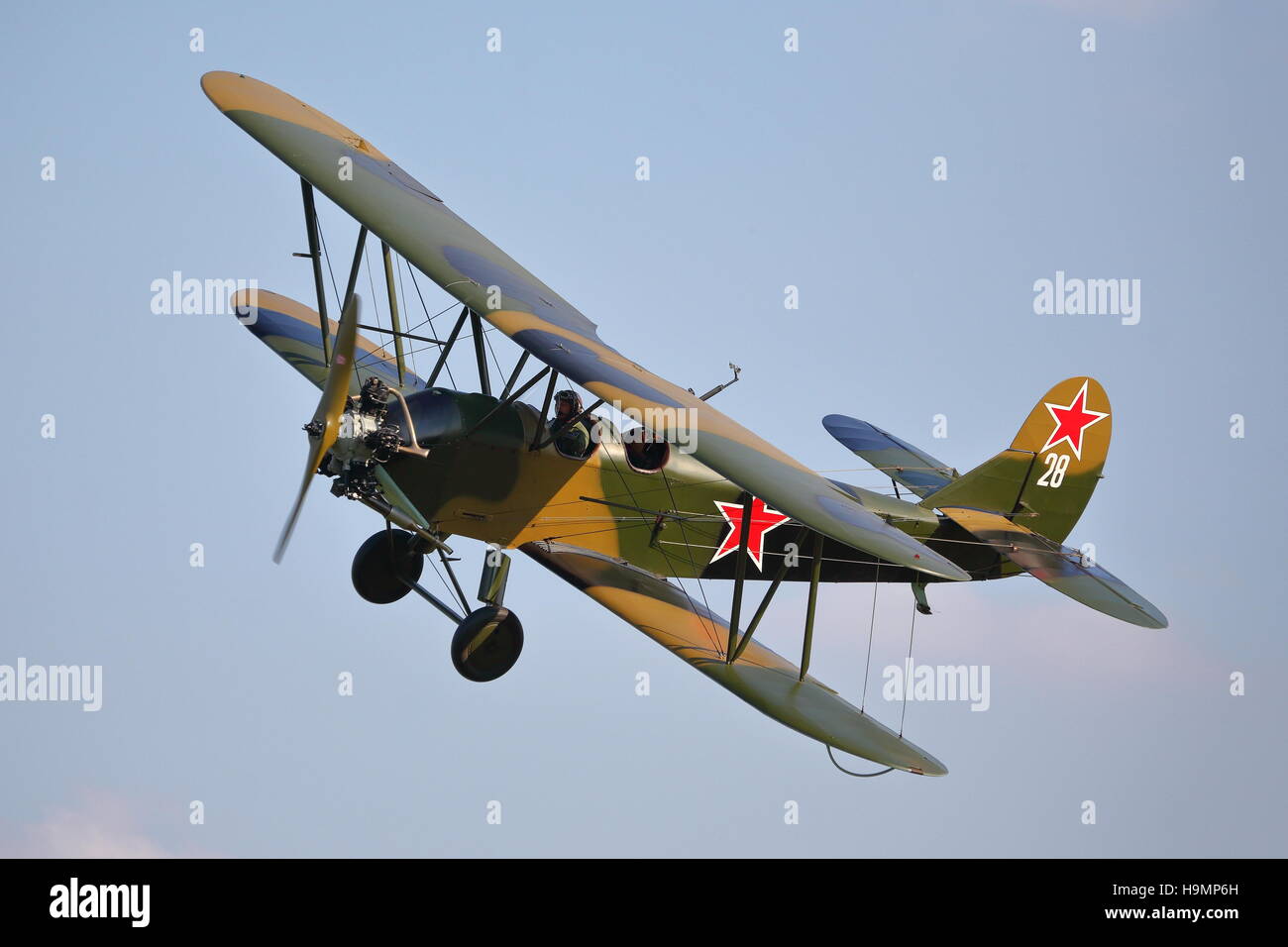 Shuttleworth Collection's Polikarpov PO-2, G-BSSY auf einer Air Show in Old Warden, Großbritannien Stockfoto