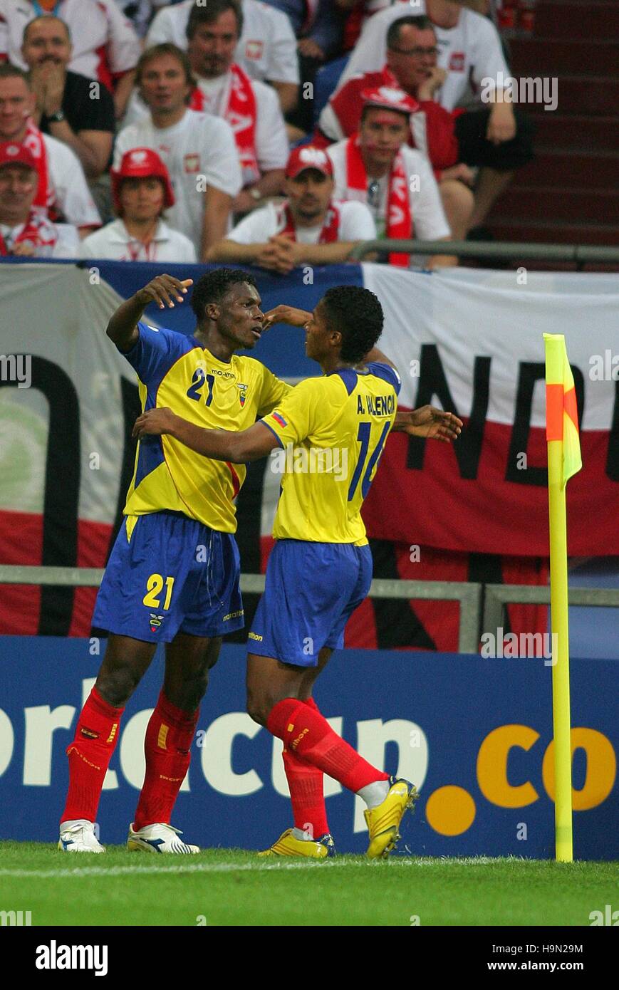 CARLOS TENORIO & S CASTILLO Polen V ECUADOR WM GELSENKIRCHEN Deutschland 9. Juni 2006 Stockfoto