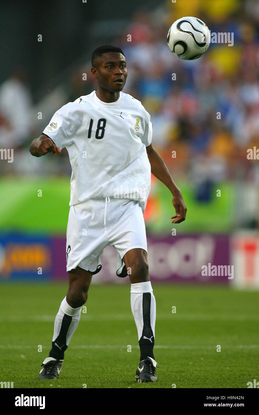ERIC ADDO GHANA & PSV EINDHOVEN WM HANNOVER Deutschland 12. Juni 2006 Stockfoto